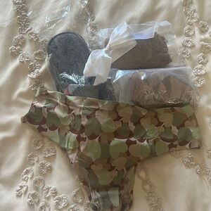 Panty hose / panty bundle, Flight Attendant